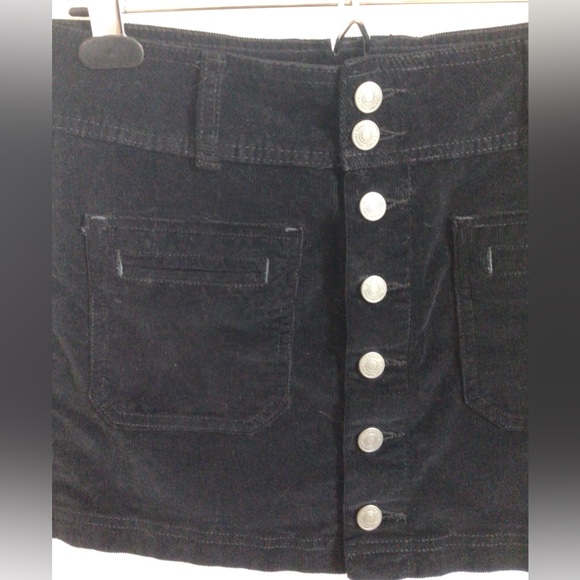 We The Free Black Corduroy mini skirt size 26 long - Picture 2 of 4
